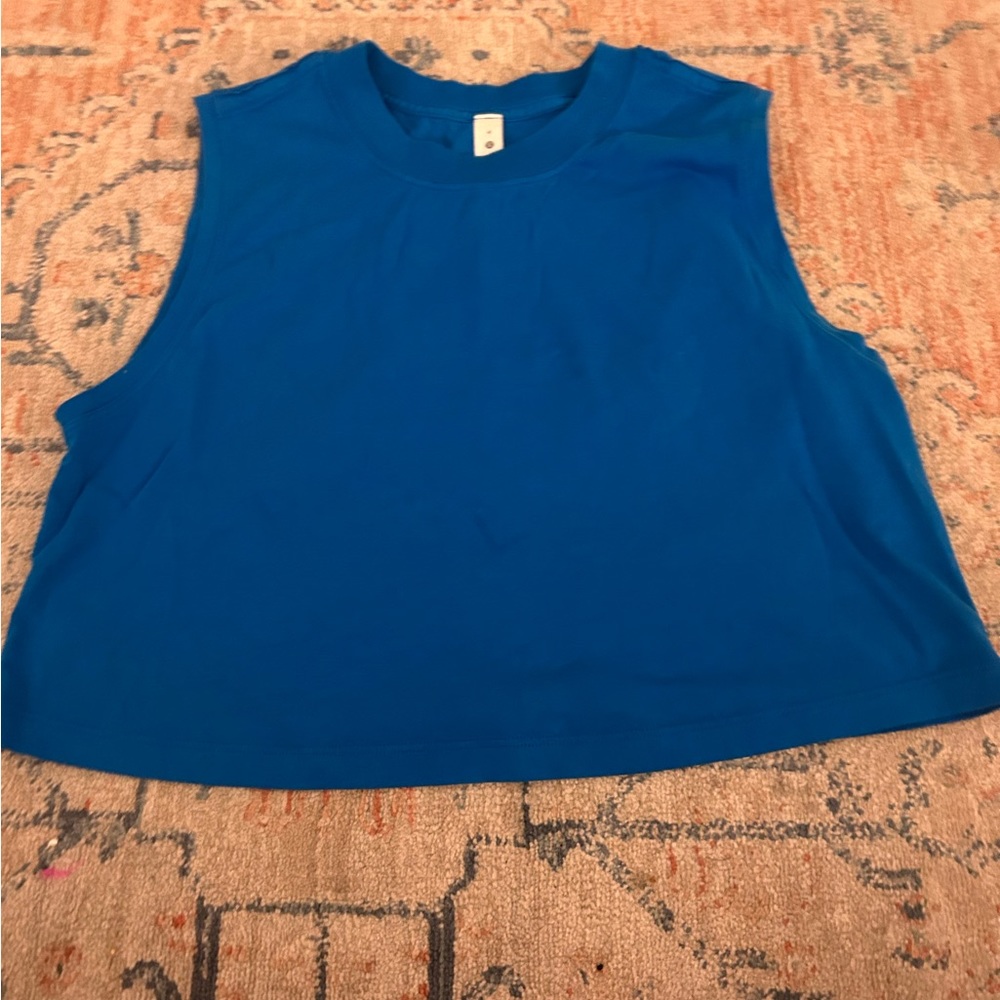 lululemon tanktop worn once!! so cute!!